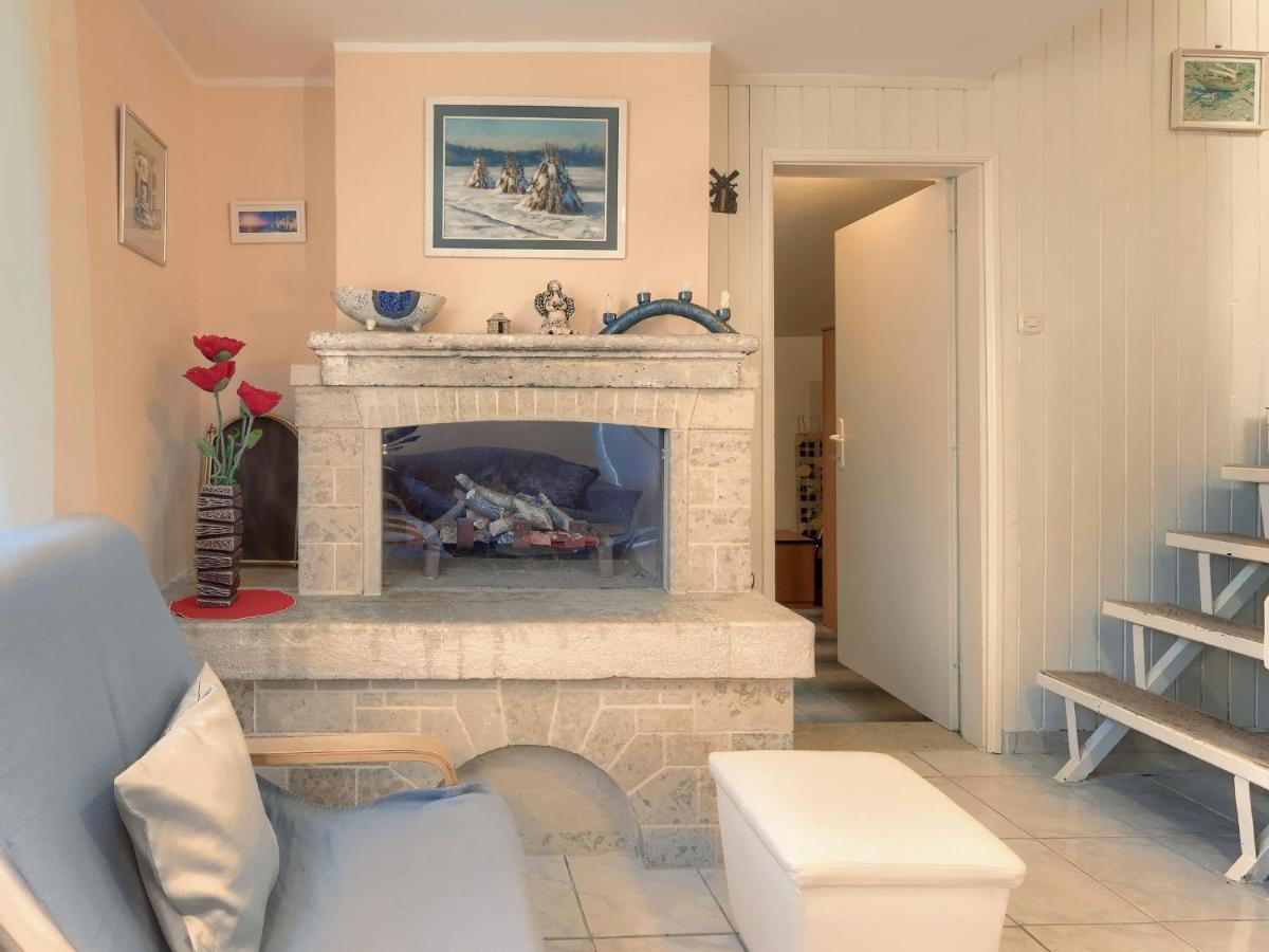 Holiday Home Lavanda - Roj453 By Interhome Zminj Экстерьер фото