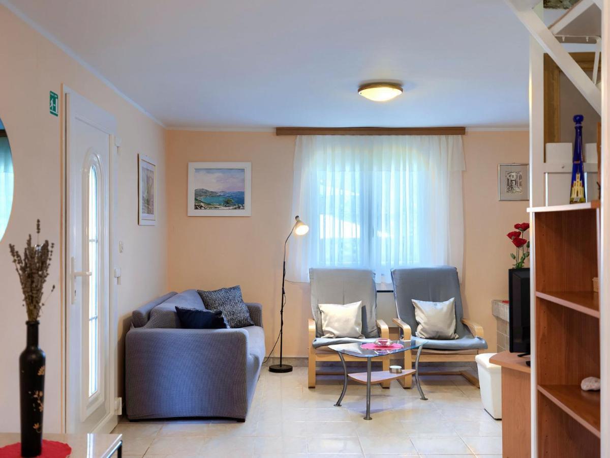 Holiday Home Lavanda - Roj453 By Interhome Zminj Экстерьер фото